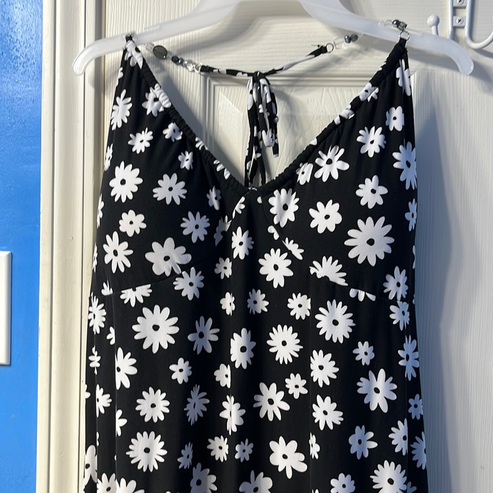 Black and white floral dress with bejeweled straps, sized XXXL, and never worn.